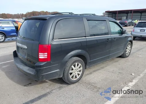 2008 Chrysler Town & Country Touring z USA, uszkodzony, nr VIN 2A8HR54P28R607704